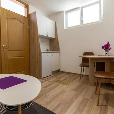 Anovi Apartment